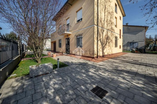casa indipendente in vendita a Novellara
