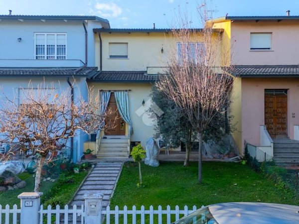 casa indipendente in vendita a Novellara
