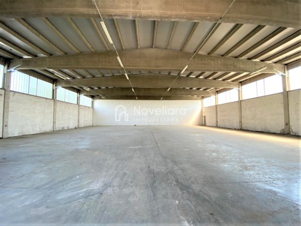 capannone in vendita a Novellara