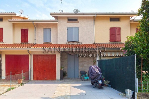 casa indipendente in vendita a Novellara