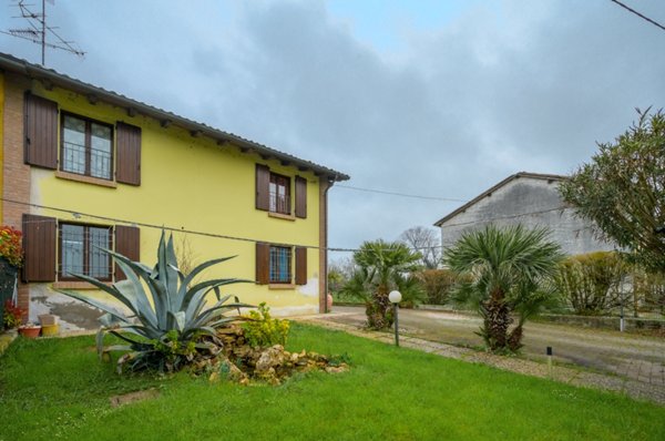 casa indipendente in vendita a Novellara