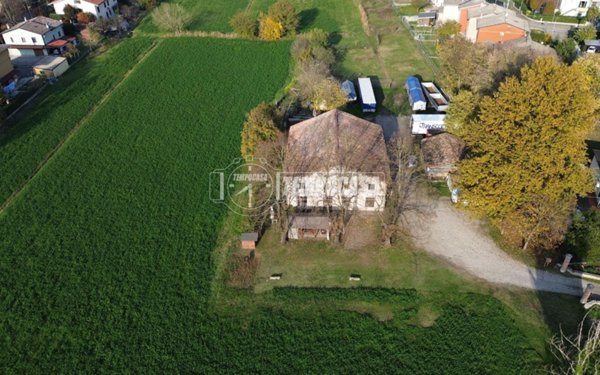 casale in vendita a Novellara