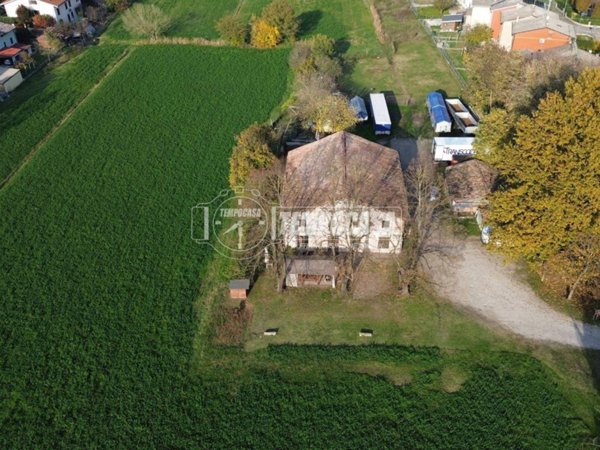 casale in vendita a Novellara