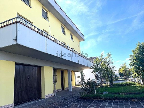 ufficio in vendita a Novellara