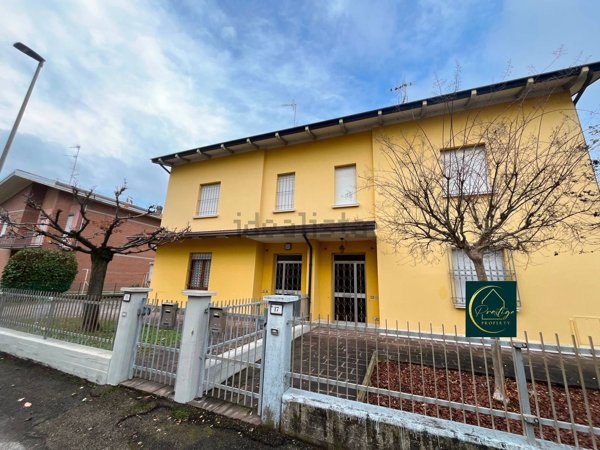 casa indipendente in vendita a Novellara