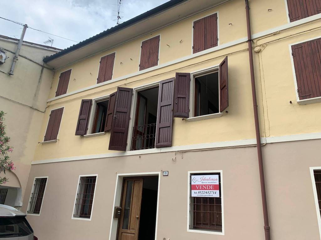 casa indipendente in vendita a Novellara