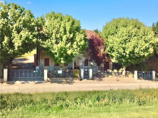 casa indipendente in vendita a Novellara