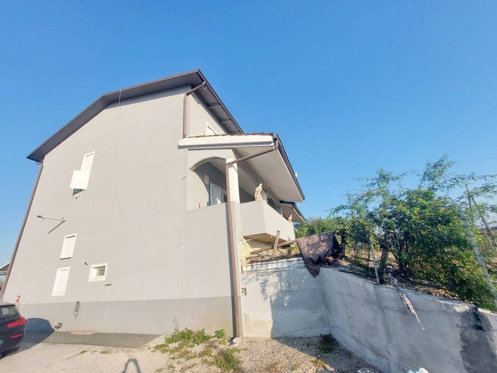 casa indipendente in vendita a Novellara