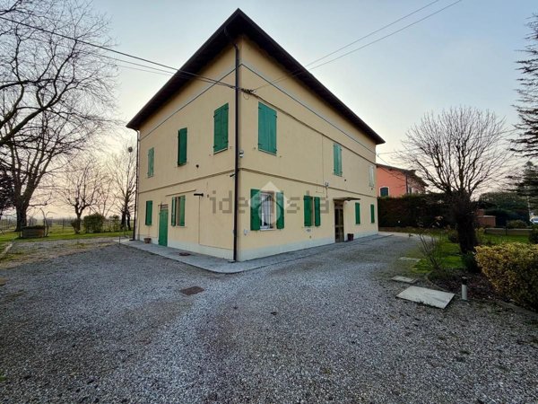 casa indipendente in vendita a Novellara