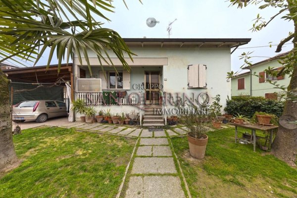 casa indipendente in vendita a Novellara