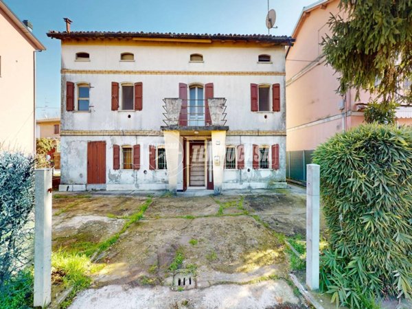 casa indipendente in vendita a Novellara