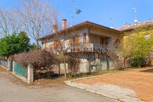casa indipendente in vendita a Novellara