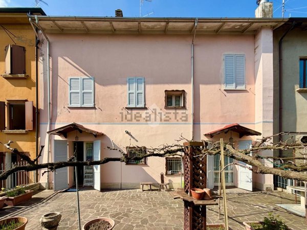casa indipendente in vendita a Novellara