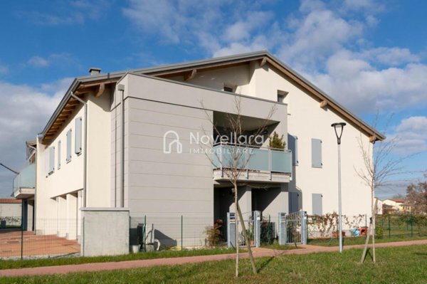 casa indipendente in vendita a Novellara