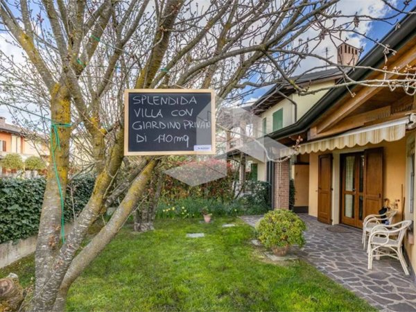 casa indipendente in vendita a Novellara