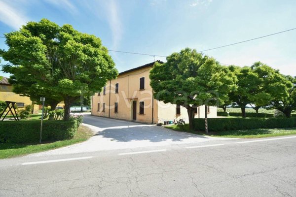casa indipendente in vendita a Novellara in zona San Bernardino