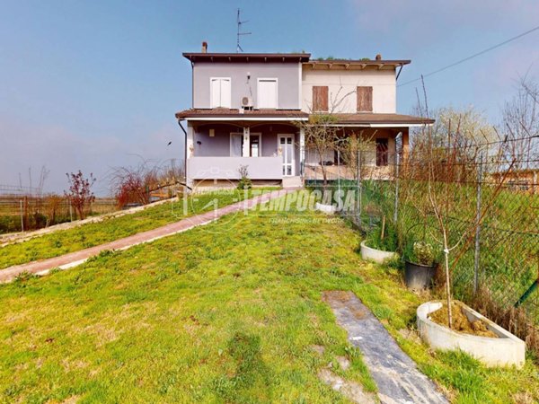 appartamento in vendita a Novellara in zona Mulino di Sotto