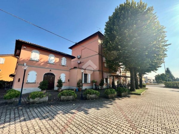 negozio in vendita a Novellara in zona Mulino di Sotto