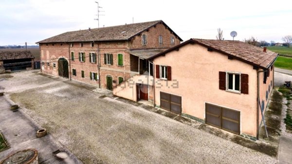 appartamento in vendita a Novellara in zona San Bernardino