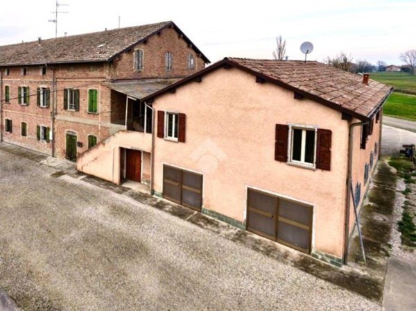 appartamento in vendita a Novellara in zona San Bernardino