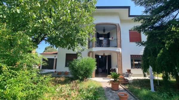 casa indipendente in vendita a Novellara in zona Mulino di Sotto