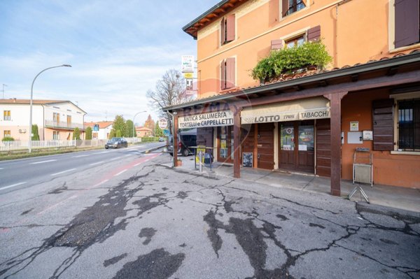 negozio in vendita a Poviglio