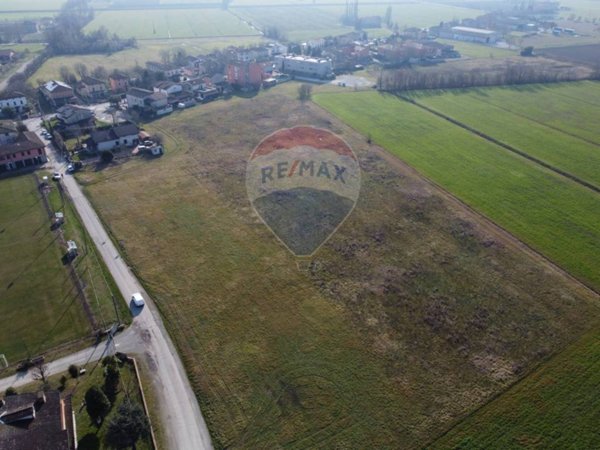 terreno edificabile in vendita a Poviglio in zona San Sisto