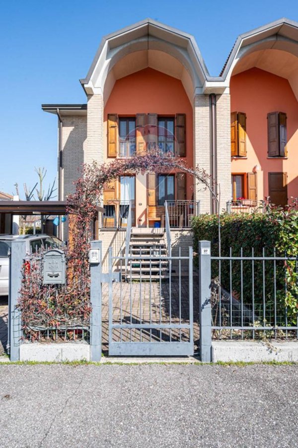casa indipendente in vendita a Poviglio