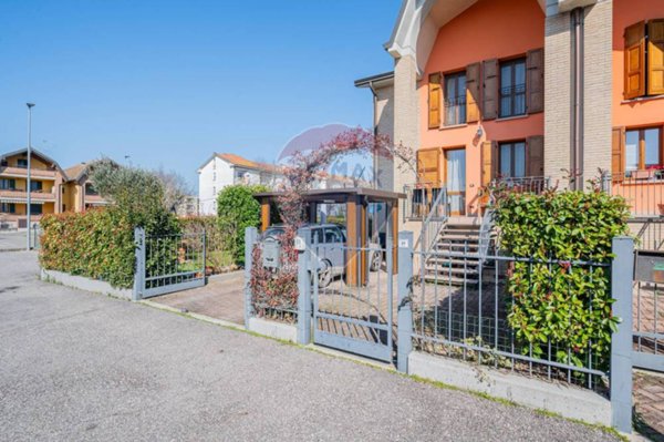 casa indipendente in vendita a Poviglio