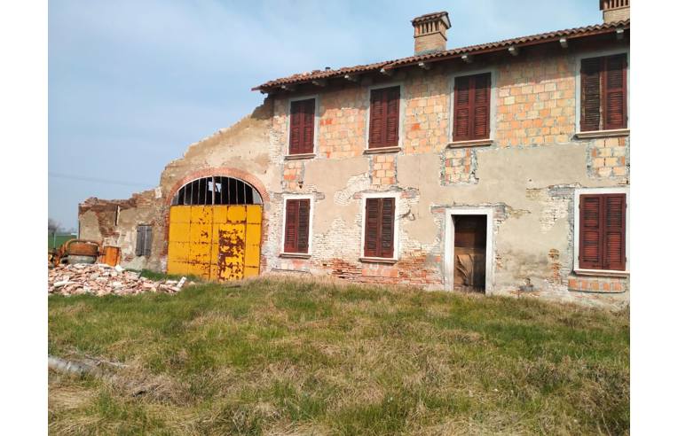 casa indipendente in vendita a Poviglio in zona Godezza