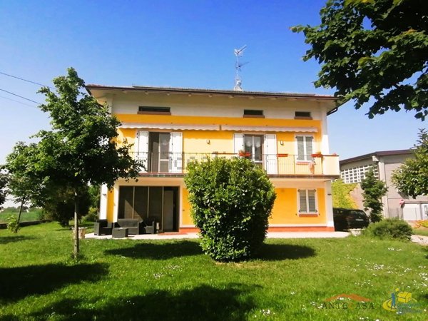 casa indipendente in vendita a Poviglio
