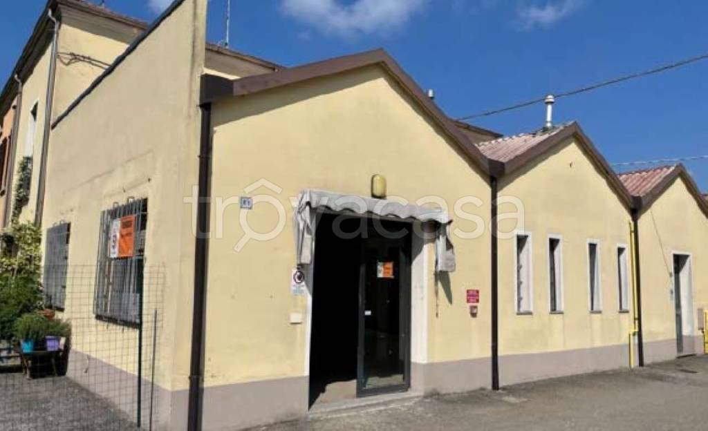 negozio in vendita a Poviglio