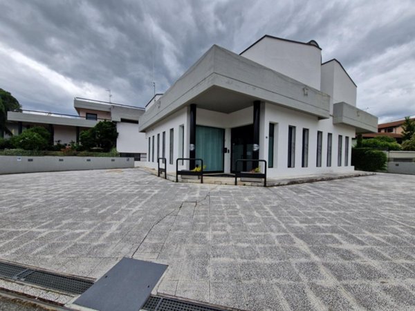 ufficio in vendita a Poviglio