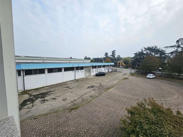 capannone in vendita a Poviglio