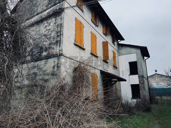 casa indipendente in vendita a Poviglio in zona San Sisto