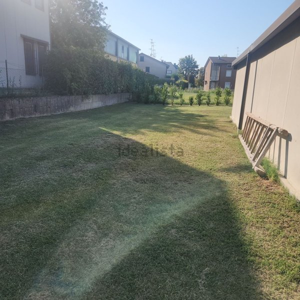 casa indipendente in vendita a Poviglio in zona San Sisto
