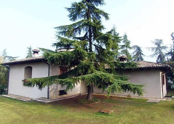 casa indipendente in vendita a Quattro Castella in zona Salvarano