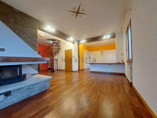 casa indipendente in vendita a Quattro Castella in zona Montecavolo
