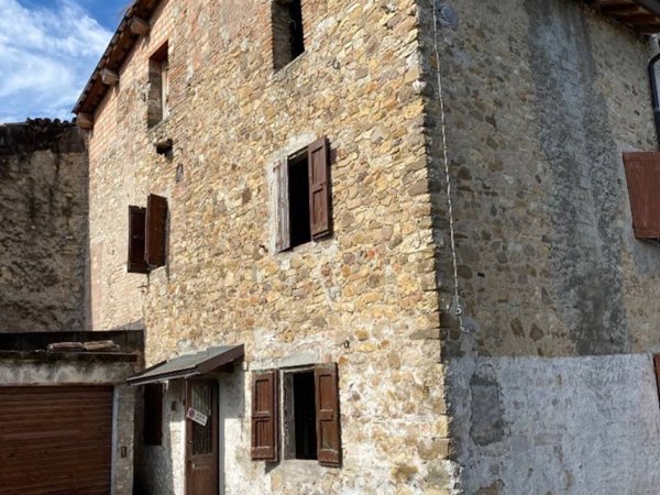 casa indipendente in vendita a Quattro Castella
