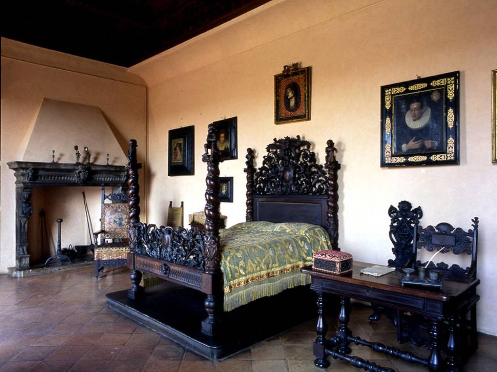 villa in vendita a Quattro Castella in zona Roncolo