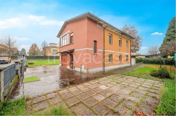 casa indipendente in vendita a Quattro Castella in zona Montecavolo