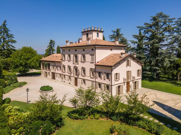 villa in vendita a Quattro Castella