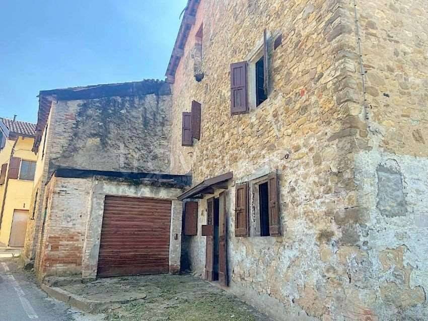 casa indipendente in vendita a Quattro Castella