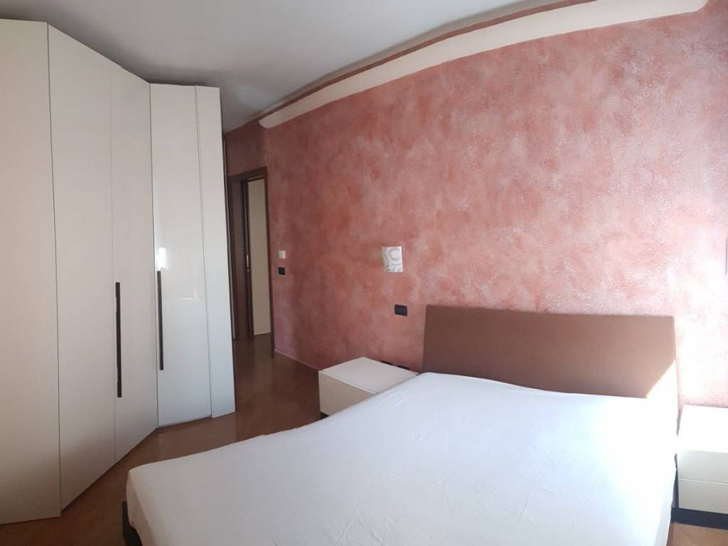 appartamento in vendita a Quattro Castella in zona Roncolo