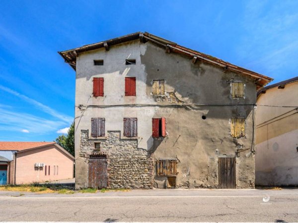 casa indipendente in vendita a Quattro Castella in zona Puianello