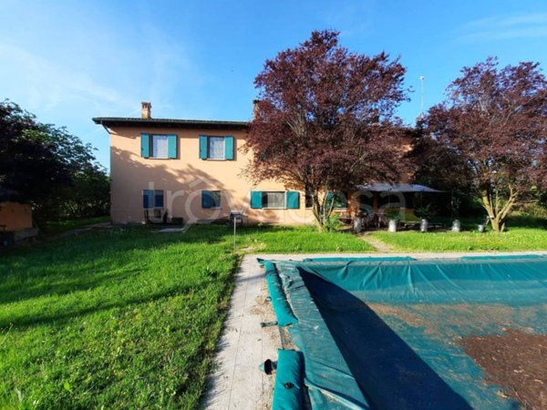 casa indipendente in vendita a Quattro Castella