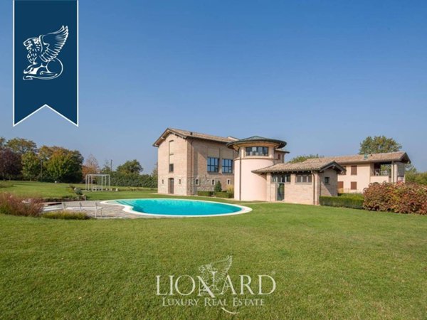 casa indipendente in vendita a Quattro Castella in zona Salvarano