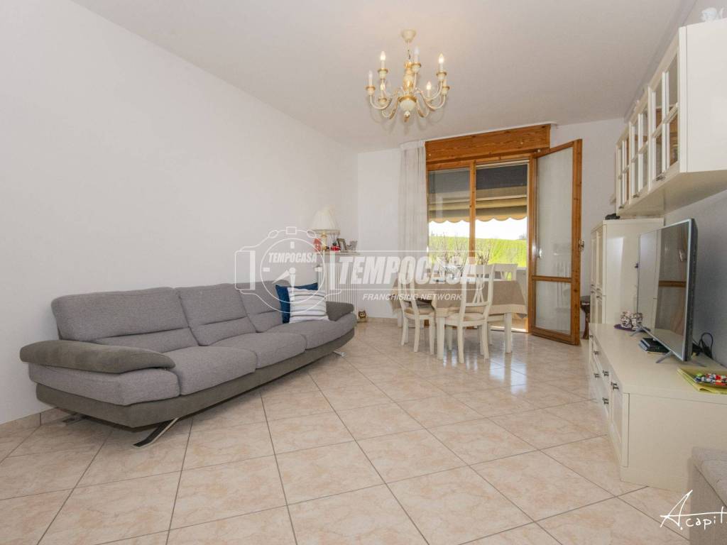 appartamento in vendita a Quattro Castella in zona Montecavolo