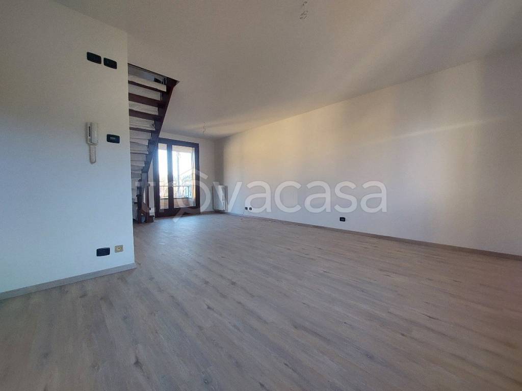 appartamento in vendita a Quattro Castella in zona Puianello