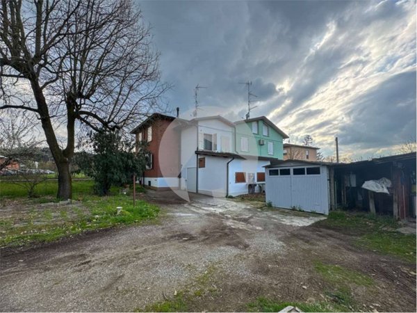 casa indipendente in vendita a Quattro Castella in zona Roncolo